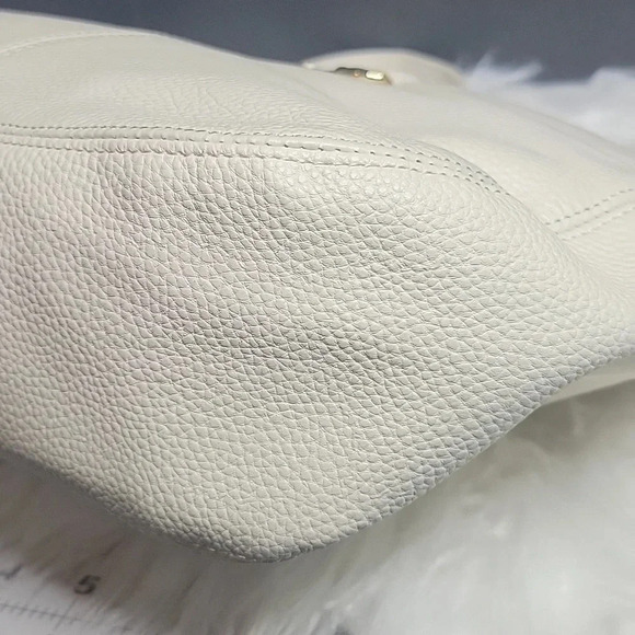 GIANI BERNINI NWT IVORY HORSEBIT HOBO BAG - Picture 9 of 14